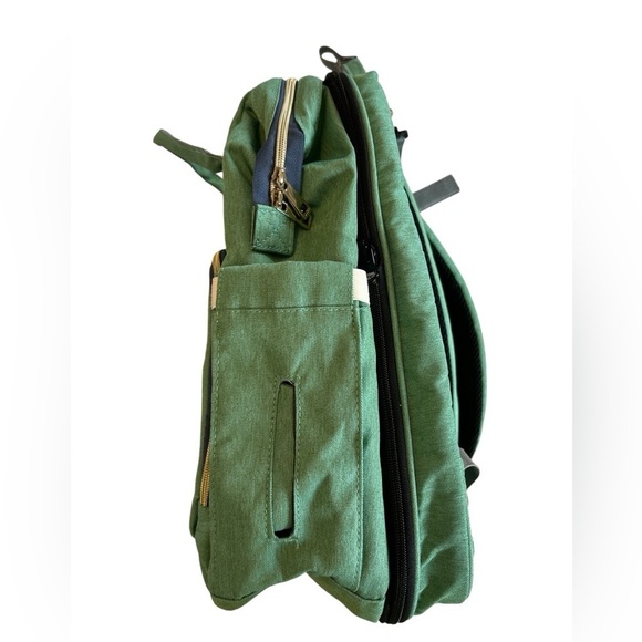 LEQUEEN Baby Diaper Bag Waterproof  Backpack Portable Crib Changing Station EUC. - Picture 4 of 15